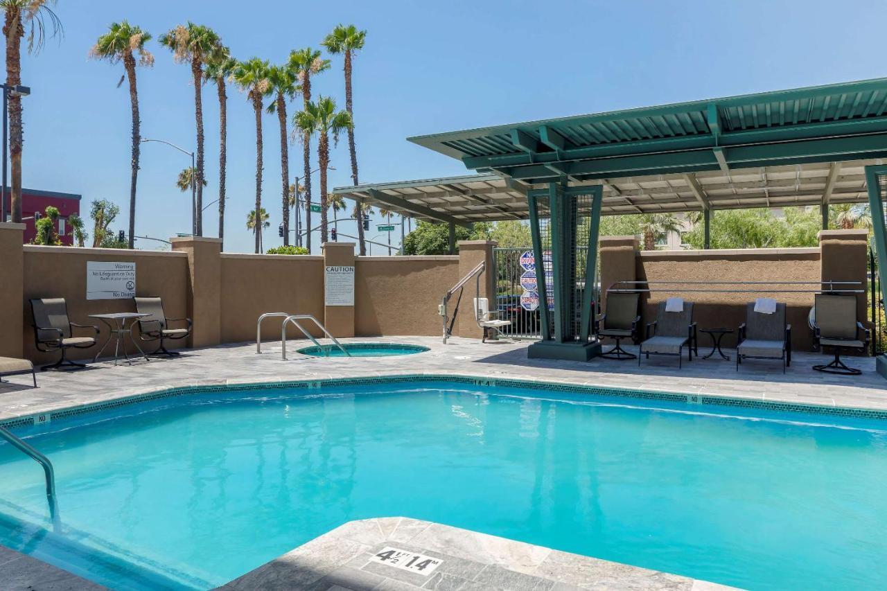 Comfort Suites Ontario Airport Convention Center מראה חיצוני תמונה